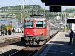 SBB - Re 4/4 11131 als IR nach Neuchatel bei der einfahrt im Bahnhof von Yverdon les Bains am 09.05.2017