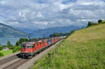 Re 40 277 und drei weitere Re 420 mit einem KLV am 15.06.2017 bei Einigen. 