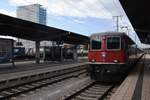 SINGEN/Hohentwiel (Landkreis Konstanz), 16.09.2017, SBB-Lok 11121 als IC 280 von Zürich bei der Einfahrt in den Bahnhof Singen (Hohentwiel); diese Lok wird hier abgekoppelt und durch eine DB-Lok