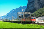 Aus dem Archiv...Gotthardbahn<br>
Am 18. August 2012 entstand kurz vor Erstfeld dieses Bild eines Pilgerzuges mit SNCF Corail-Wagen und einer Doppeltraktion Re 4/4 II an der Spitze. Der Streckenabschnitt ist inzwischen Geschichte, er wurde durch den Bau des Gotthard Basistunnels (im Hintergrund zu sehen) verschoben.<br>
Ich bitte, die schlechte Bildqualität zu entschuldigen, mit meiner damaligen Kamera und Erfahrung war leider kein besseres Ergebnis möglich.