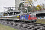 Re 420 383-1, fährt Richtung Bahnhof Muttenz. Die Aufnahme stammt vom 10.11.2017.