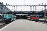 Zur grossen Freude des Bahnfotografen, nicht aber der Reisenden, mit Ersatzkomposition geführte IR 70 2636 und IR 70 2634.
Wegen dem ausserordentlichen Rollmaterialeinsatz kam es auch zu grösseren Verspätungen insbesondere bei der Abfahrt.
Oldtimerlok-Treffen mit SOB Re 446 018, ehemals SBB und der Re 4/4 11133, ehemals SWISS EXPRESS am 15. November 2018 in Luzern.
Foto: Walter Ruetsch