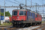 Doppeltraktion, mit den Loks 420 314-7 und 430 362-4 durchfährt den Bahnhof Pratteln. Die Aufnahme stammt vom 26.07.2019.