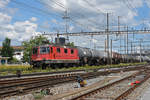 Re 420 267-7 durchfährt den Bahnhof Pratteln. Die Aufnahme stammt vom 22.06.2020.