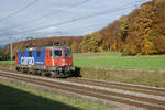 Herbstliche Stimmung vom 2. November 2020 mit der Re 420 178-8 als Lokzug bei Bollodingen.
Foto: Walter Ruetsch