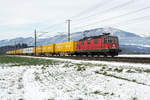 Postzug mit der Re 420 336-0 bei Deitingen am 20. Januar 2021.
Foto: Walter Ruetsch