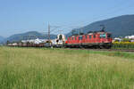 Rote Doppeltraktion Re 420 zwischen Bettlach und Selzach unterwegs in Richtung Solothurn am 11. August 2021.
An der Spitze dieses Zuges läuft die Re 420 293-0.
Foto: Walter Ruetsch