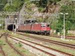 Vier Loks fr diesen Gterzug, der Bahnhof Iselle in Richtug Sden durchfhrt.