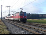 SBB - Lok 420 193 mit einen Domino der Region Alps unterwegs bei Lyssach am 31.12.2021