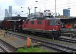 SBB - 420 154 mit Güterzug unterwegs im Bahnhofsareal des Bahnhof Basel Bad.