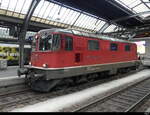 SBB - Re 4/4 420 136 im HB Zürich am 15.01.2023