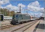 Pünktlich verlässt die SBB Re 4/4 II 11161 mit ihrem IC Stuttgart - Zürich den Bahnhof von Singen HTW.

19. September 2022
