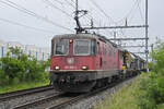 Re 420 306-3 fährt am 03.06.2024 Richtung Bahnhof Lausen.