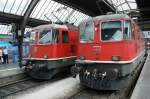 Schwesterntreffen  RE 4/4 11146 und 11147 im Zrich HB.