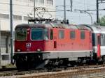 SBB - Re 4/4  11132 mit Schnellzug unterwegs in Prattelen am 19.09.2008