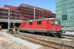 SBB Re 4_4II 11200 am 27.8.2008 im Bahnhof Basel SBB.
