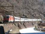 Re 4/4 II 11199 mit IR in der Leventina am 13.02.2010