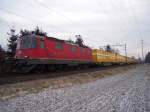 Postzug 90916 Landquart - Frauenfeld Postzentrum steht in Weinfelden vor dem Signal und wartet auf die Ausfahrt der S-Bahn nach Romanshorn.