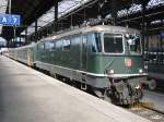 Re 4/4 11161 mit IR im Bahnhof Basel SBB, 24.04.2010.