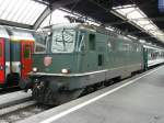 SBB - Re 4/4 11161 vor IR im Bahnhof Zrich am 07.09.2010