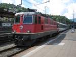 ETR 470 Ersatzverkehr am Gotthard: EC 14 mit Re 4/4 II 11210, 1 Apm 61 der SBB, 5 2. Klass EC Wagen der FS, 1 1. Klass Wagen der FS und einem Bpm 51 der SBB in Bellinzona, 11.06.2011.