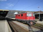 Re 4/4'' 11140 am 19.10.2012 mit einem Ersatzzug zum ICN 1618 in Biel/Bienne.