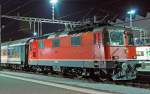 Nachtschwrmereien - Die SBB Re 4/4  - 11152 ist am 29.09.2012 (3:31 Uhr) im Bahnhof Luzern abgestellt.