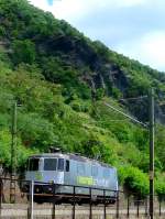 Deutschland, Rheinland-Pfalz, Rhein-Lahn-Kreis, Verbandsgemeinde Loreley, nrdlich von Kaub am rechten Mittelrheinufer,auf der Hhe von Oberwesel, Railadventure Re 4/4 II auf dem Weg nach Koblenz, 26.06.2011 