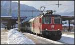 RE3824 nach St.Gallen in Landquart. Zuglok ist Re 4/4 II 11204. (14.12.2012)