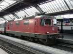 SBB - Re 4/4 11302 im HB Zrich am 04.08.2013