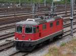 Re 4/4 II 11132 auf einem Abstellgleis beim Bahnhof SBB.