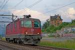 Lok 4/4 II 11369 kommt solo in Wädenswil vorbei am 19.6.2014