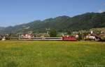 Re4/4'' 11128 mit RE3820 am 18.05.2013 bei Balgach