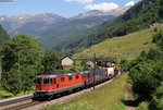 11326 und Re 620 061-2 mit einem KV Zug bei Lavorgo 24.6.16