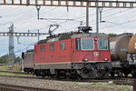 Re 4/4 II 11189, durchfährt den Bahnhof Pratteln. Die Aufnahme stammt vom 16.09.2016.