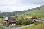 Unterwegs in Richtung Tessin ist die Re 420 292-5 (11292) mit einem Postzug, welcher auch offiziell als Führerstandsfahrt gebucht werden kann und durch den Gotthard-Basistunnel verkehrt. Aufgenommen bei Arth-Goldau am 14.10.2016