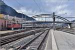 Re 4/4 II 11155 vor der Friedaubrücke in Chur.