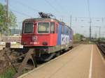 So etwas sieht man in Trier Hbf ja ganz selten. Eine 421 383-1. Dem Wappen nach zu beurteilen scheint sie aus der Schweiz zu kommen.
28.04.07