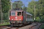 Re 421 371 = Umbau der neuesten Serie der Re 4/4II der SBB Cargo vor dem EuroCity Zürich-München am 20.07.2013 bei der Bahnhofseinfahrt Lindau vor dem Bahnübergang Hasenweidweg / Am