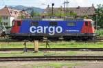 OFFENBURG (Ortenaukreis), 02.09.2010, Schweizer Cargo-Lok 421 395-5 fährt am Bahnhof Offenburg vorbei