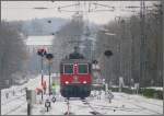 Fr die Fahrt aufs Abstellgleis begibt sich 421 384-9 kurzzeitig auf den Damm, der den Lindauer Hbf mit dem Festland verbindet.