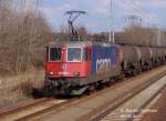 SBB Cargo-Lok 421 375 in der Nhe von (Berlin-) Glasower Damm, 09.04.06.