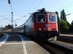 Nachdem am 10.08.2013 218 426 und 218 400 den EC 192 von Mnchen nach Lindau gebracht haben, setzte 421 392 mit 2 Verstrkerwagen an den Zug an, um ihn wenig spter nach Zrich zu bringen.