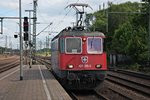 Durchfahrt von SBB Cargo/HSL Re 421 395-5  Suche Miter oder Käufer./Regional-Express RE18 Dresden Hbf  als Leerfahrt von Richutng Maschen in Hamburg Harburg, um hier am anderen Ende des Bahnsteiges auf ein Abstellgleis zu stellen.