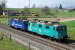 Lokzug ab Cornaux der WRS Widmer Rail Services AG bestehend aus den Re 430 114 und Re 430 115 zwischen Wangen an der Aare und Niederbipp unterwegs am 1. April 2019.
Foto: Walter Ruetsch