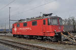Re 430 114-3  Natalie  der Crossrail, wartet beim Güterbahnhof Muttenz auf den nächsten Einsatz.