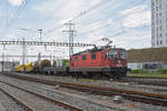 Re 430 350-9 durchfährt den Bahnhof Pratteln.