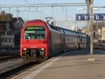 SBB - 450 013-5 unterwegs auf der S16 bei der einfahrt in den Bahnhof Schaffhausen am 01.03.2012