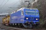 Re 456 111-4 zieht am 30.12.2019 einen kurzen Güterzug bei Turgi AG in Richtung Brugg.