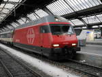 SBB - 460 008-6 bei der einfahrt im HB Zürich am 28.01.2018